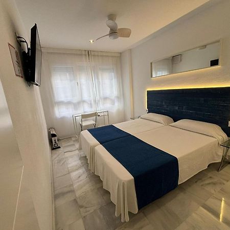 Apartamentos Turisticos Imar Cadiz Bagian luar foto