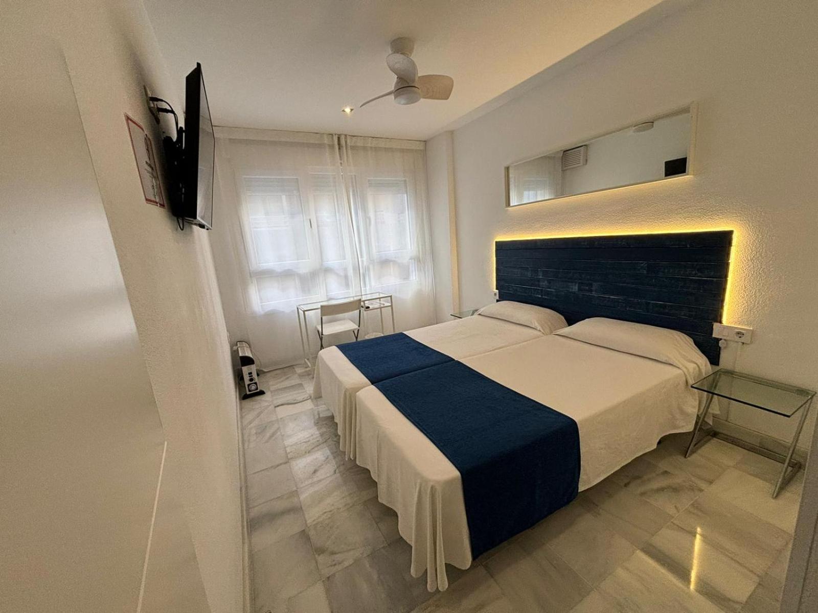 Apartamentos Turisticos Imar Cadiz Bagian luar foto